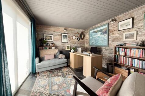 Bedroom 4/Reception