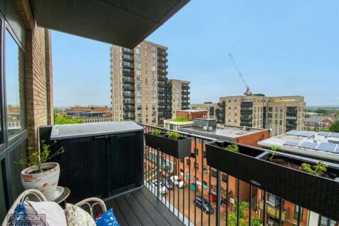 65 Masters Court, Lyon Road - KjUpQginGFF6b8ymP9Lx