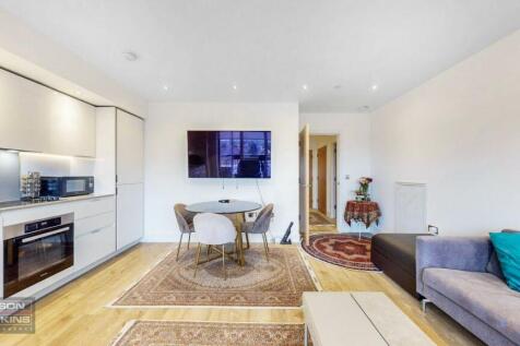 65 Masters Court, Lyon Road - EB45ju5G6jCXnmiWZsbx