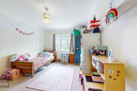11 Herga Court, Sudbury Hill - 78yfjC9NADgBNVf6I7u