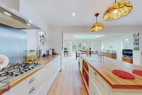 14 Gerard Road - Qa6D7O1vvHTZZqQxPPvz.jpg