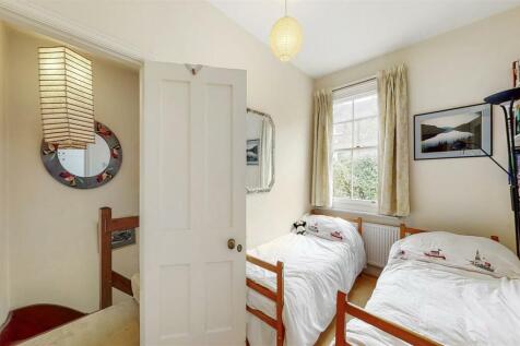 16 Victoria Terrace - I23j7MeIHxbokbxvC1pY (ID 137