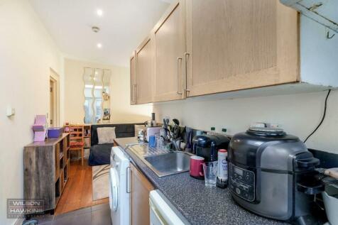 Flat 2, 80 Welldon Crescent - E2q9p56YsOSdttutTi3S
