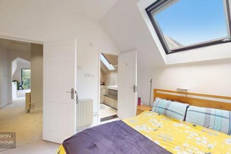 Palmerston Court, 11 Elmfield Close - 68r9uKdmV2di