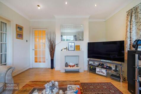 12A Herga Court, Sudbury Hill - v91NG5zrZgFsvxcYpj