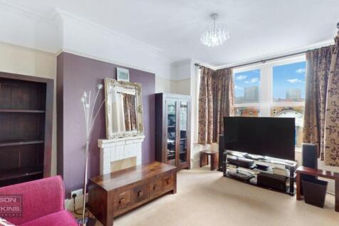 35 Welldon Crescent - E0ViBzrBst1JYsstH2TY.jpg