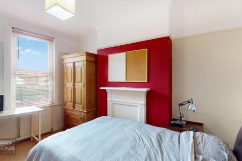 35 Welldon Crescent - z4Q8Vg2wEpplxvEBs4mO.jpg