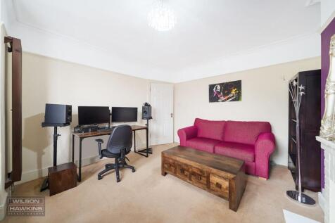35 Welldon Crescent - RRFkqNa61FQoFpk4K05o.jpg