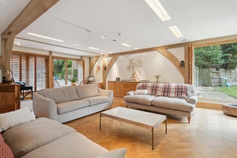 sitting area.jpg