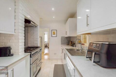 107 Pinner View - dFsjVJb7t981LPUEl9Iv.jpg