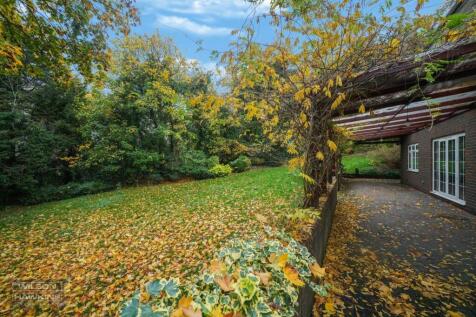 The Squirrels, Mount Park Road - YuWcCsD7wQdwqg1Ms