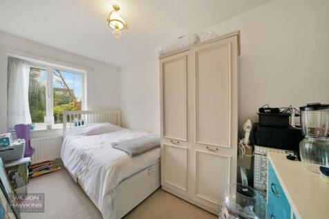 23 Farmborough Close - rJHZzIlC39NHb2tMowCD.jpg