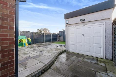 Detached Garage
