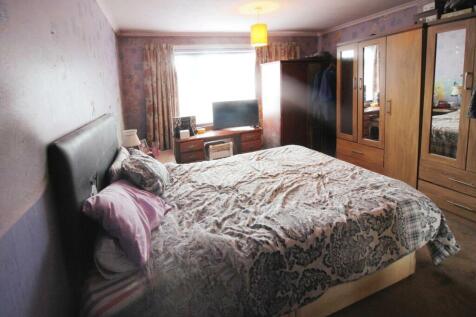 Master Bed 1a