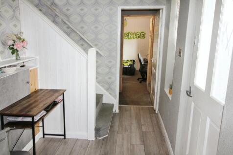 Hallway.JPG