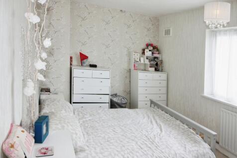 Master Bedroom.JPG