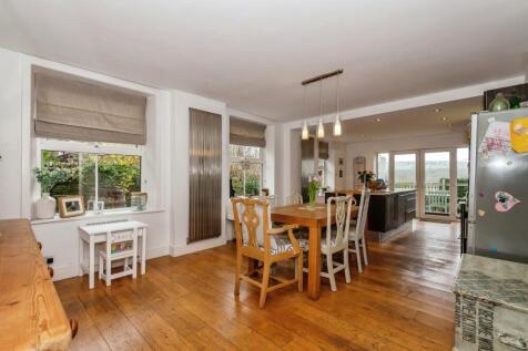 Kitchen &amp; Dining