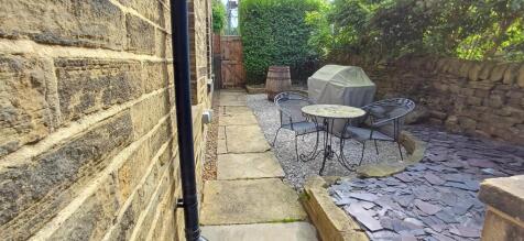 Patio &amp; BBQ area