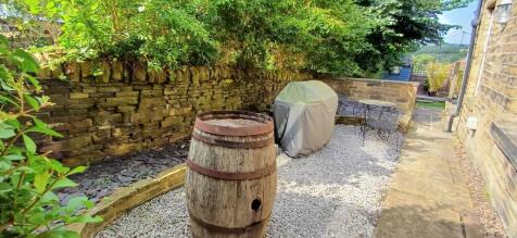 Patio &amp; BBQ area
