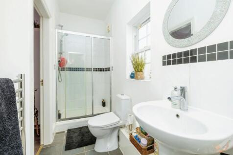 En-Suite 2