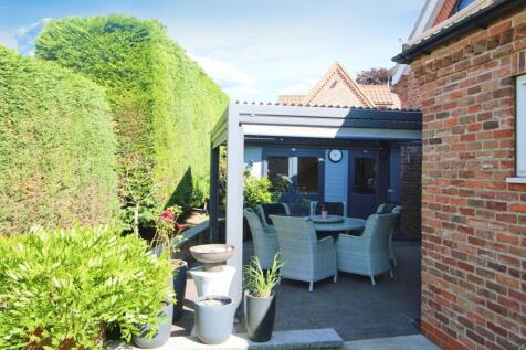 Outside of Garden room.JPG