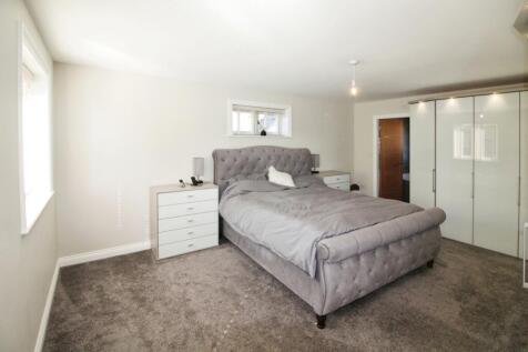 Master bedroom.JPG