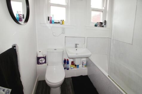Bathroom.JPG