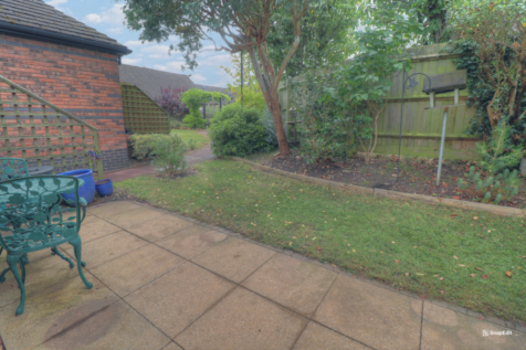 garden to rear