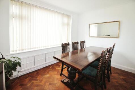 Dining room..JPG