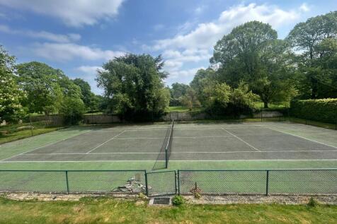 Tennis court.JPG