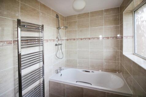 Bathroom..JPG