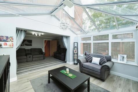 Extended living space/sun room - filled with natural light