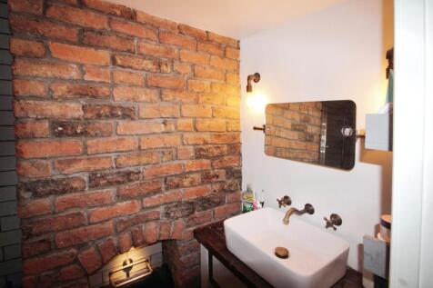Ensuite.