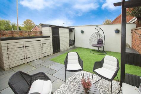 Rear garden.JPG