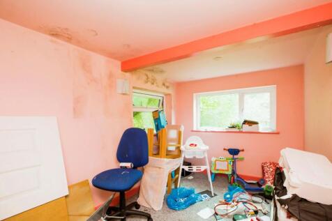 Garage / Annex