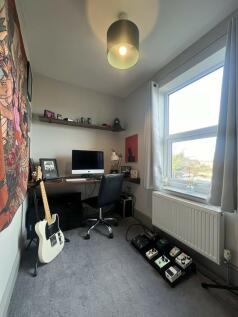 Bedroom  3 v