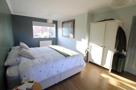 Bedroom 2.JPG