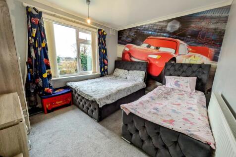 2nd Bedroom