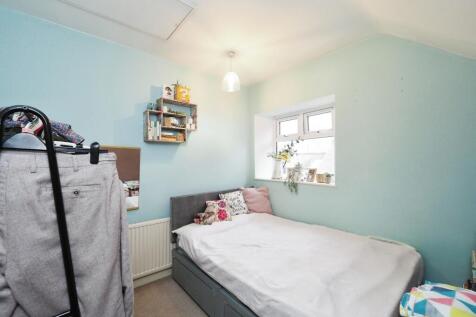 Great sized double bedroom Two