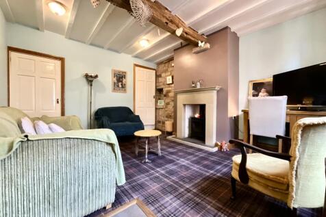 Spacious yet Cosy Lounge