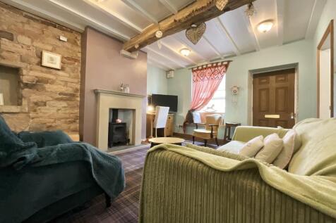 Spacious yet Cosy Lounge