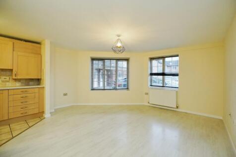 Living/Kitchen Area