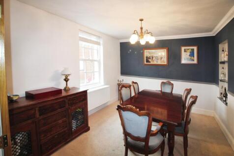 Dining room.JPG