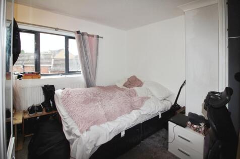 Bedroom 2,.JPG