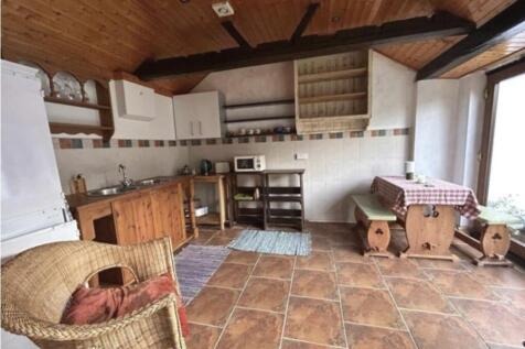 Annexe kitchen dining area