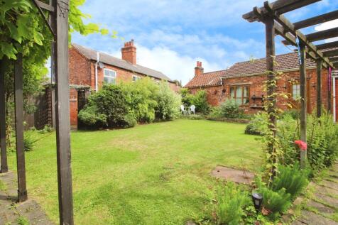 Rear garden..JPG