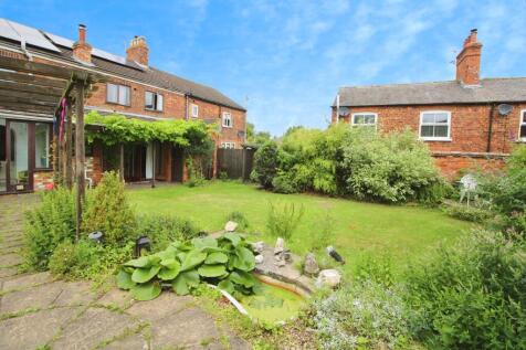 Rear garden.JPG