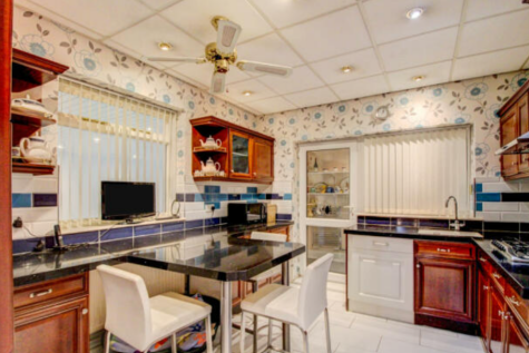 Kitchen Breakfast Area
