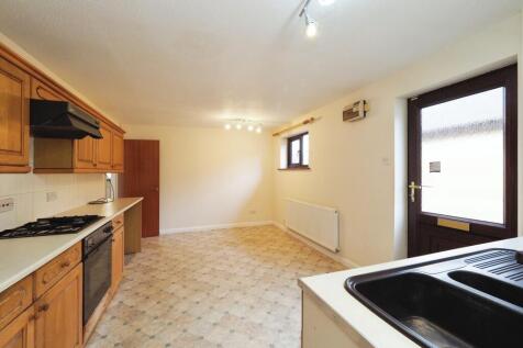 Fantastic sized Kitchen/Dining!