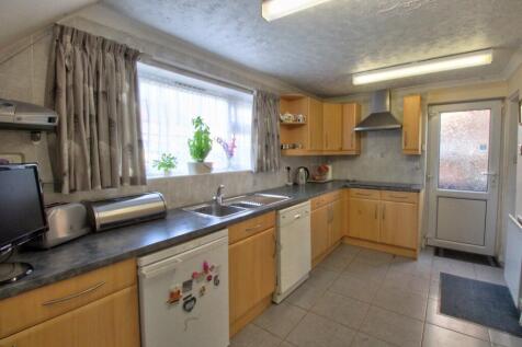 KITCHEN (L)